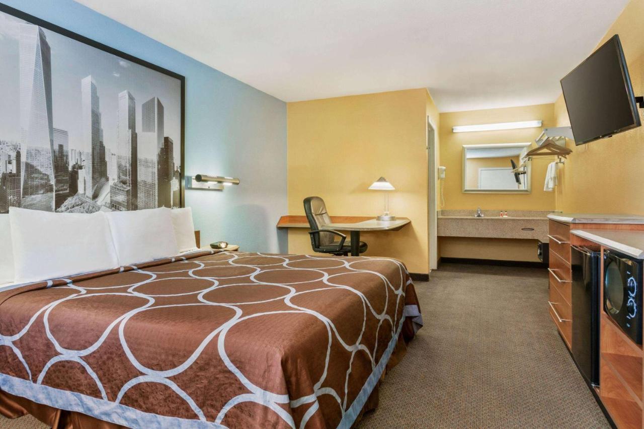 Hotel Super 8 By Wyndham Findlay Zewnętrze zdjęcie
